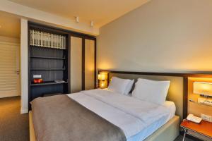 Double Room with Extra Bed room in Bono Luxury Rooms