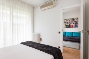 Art House Renoir Plaza Universitat Sant Antoni