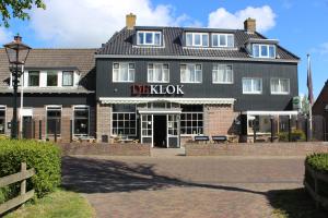 Hotel "De Klok"