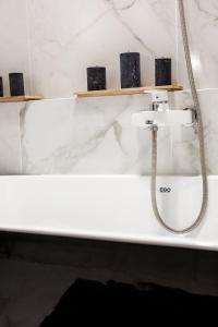 BV Apartments Art Deco