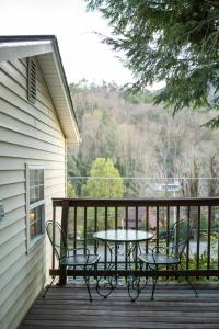 Holly room in The Chimney Rock Inn & Cottages