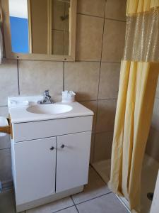 PineCrest Inn & Suites