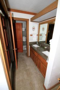Mountainback 72 Corner Unit