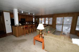 Mountainback 72 Corner Unit