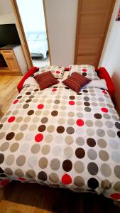 "LE PAVILLON" Maisonnette 150 m gare des Aubrais