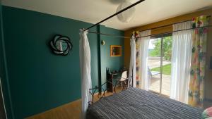 B&B / Chambres d'hotes Marquis De Carrou : Chambre Double - Vue sur Piscine