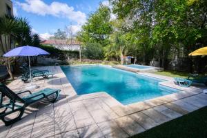 Casa dos Carvalhos Guest House