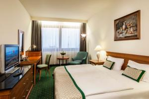 Superior Double Room room in Danubius Hotel Hungaria City Center