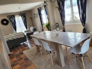 Villas LA MAISON DU MUGUET - Accueil Chevaux - Horse Friendly : photos des chambres