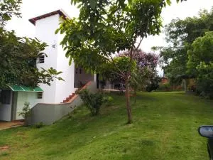 Ana Terra Barretos Casa de Campo - Colina