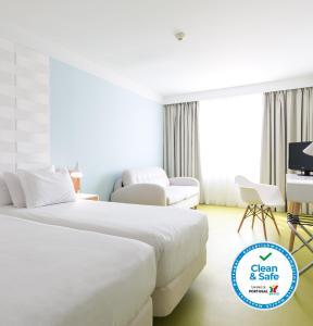 Double or Twin Room room in Legendary Porto Hotel