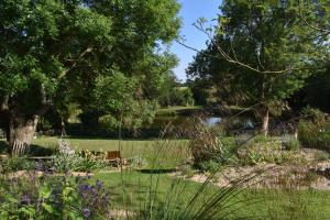 Maisons d'hotes Un Beau Regard sur la nature ! : photos des chambres