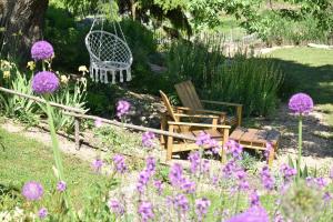 Maisons d'hotes Un Beau Regard sur la nature ! : photos des chambres