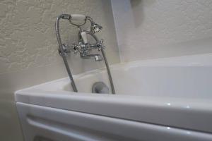 E UROPA22 Centrum miasta Tomaszów Maz SZPITAL Arena Lodowa OZONOWANE Sterylne warunki QUALITY Wysoka Jakość NIEmasowość KWARANTANNA Klasa PREMIUM BEZ PIECZNE izolatorium