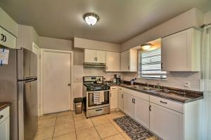 San Antonio Family Home - 9 Mi to Downtown!