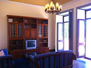 Villa Bonaccorso - antica e maestosa villa con piscina ai piedi dellEtna