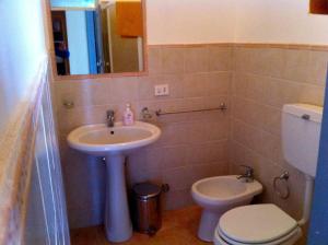 Villa Bonaccorso - antica e maestosa villa con piscina ai piedi dellEtna