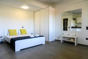 Minimal Studio in Nature, Exostis Nafplio