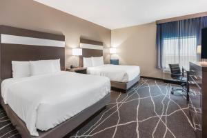 Queen Room with Two Queen Beds - Non-Smoking room in La Quinta Inn and Suites by Wyndham Houston Spring South