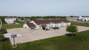 Budget Inn & Suites