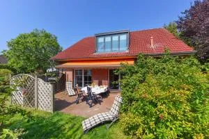 Jever-Ferienhaus Gartenblick - Quanens