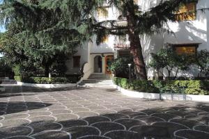 Virginias Guest House