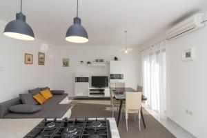 Apartment Beautiful Garden by Rent Istria