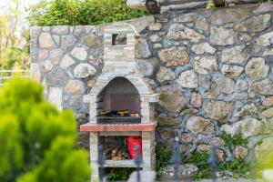 Stone House Knez 
