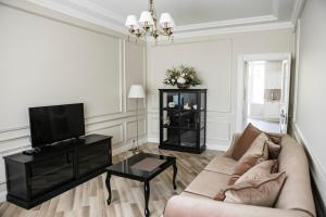 Old Town River Apartments