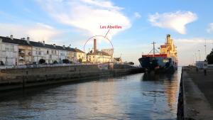 Maisons d'hotes Les Abeilles : Appartement - Vue sur Mer