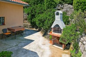 Charming Opatija Getaway w Panoramic Sea Views and Rewarded Garden