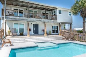 Three-Bedroom House room in Good Day Sunshine home