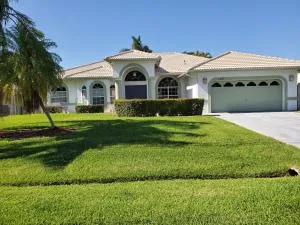 Our Beautiful Florida Vacation Home With Heated Pool - Walton