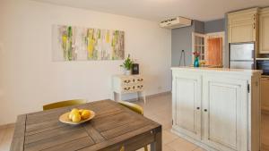 Appartements Mare appart avec jardin et bbq vue mer et montagne plage et port a 2 pas : photos des chambres