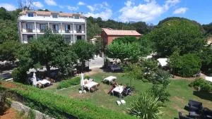 索勒E蒙提酒店 - Aullène