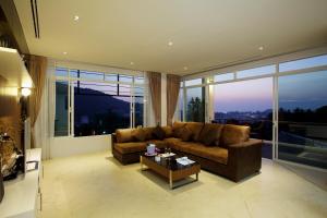 Kata Sea View Villas