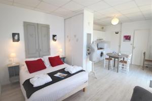 Hotels Logis Hotel & Restaurant Au Clos Paille Charme & Caractere : photos des chambres