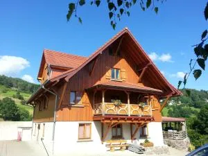 Appartement chaleureux à Soultzeren avec vue sur montagne - Stosswihr