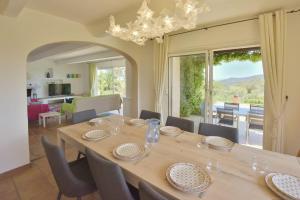 Villas La provencale Vacation House for 8 people with breathtaking view! : photos des chambres