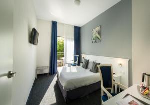 Hotels Hotel Marso : Chambre Double Standard avec Balcon 