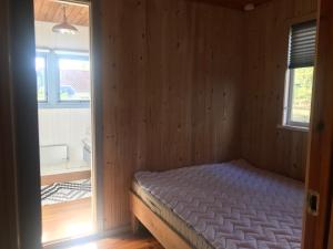 Hyggeligt sommerhus i Ebeltoft, tæt på strand og skov.