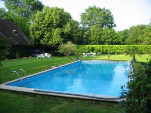 Maisons de vacances Maison de 2 chambres avec piscine partagee jardin amenage et wifi a Saint Branchs : photos des chambres