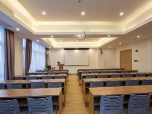 7Days Premium Chongqing Liangping Peoples Square Center Branch