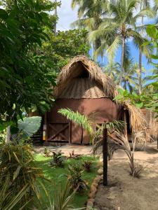 Los Hermanos Beach Hostal