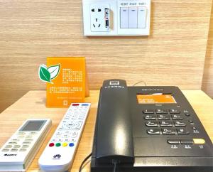 7 days inn wuda garden