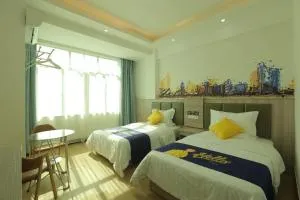 7 Days Inn Haikou East Train Station North and South Fruit Market Fengxiang Road Branch - Lingshan
