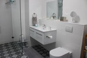 Waterfront- 11 South Quay