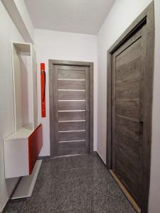 Orange Apartment-Brilliant Apartments