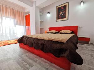 Orange Apartment-Brilliant Apartments