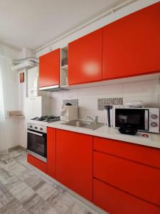 Orange Apartment-Brilliant Apartments